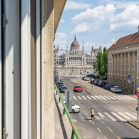 Bright Studio With Parliament View, Free Parking Budapest Esterno foto