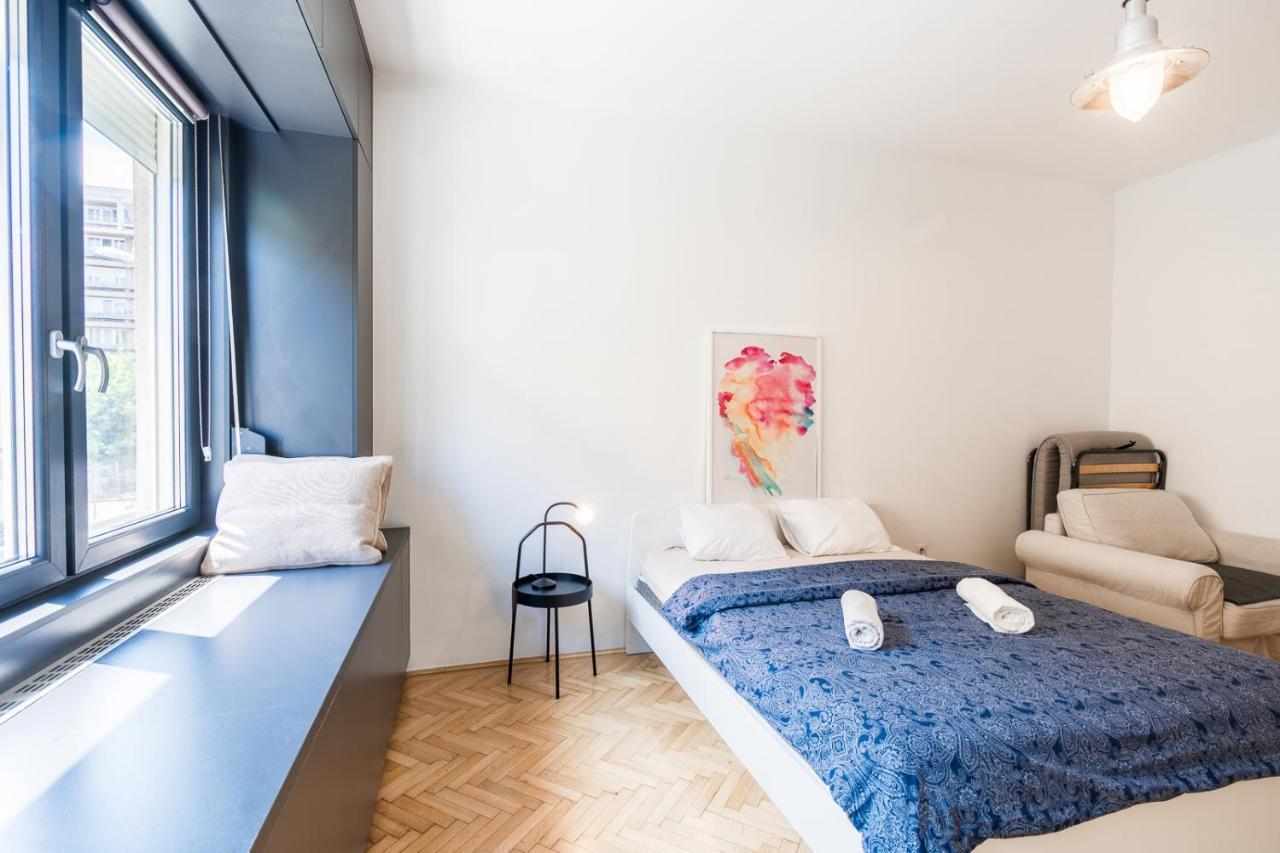Bright Studio With Parliament View, Free Parking Budapest Esterno foto