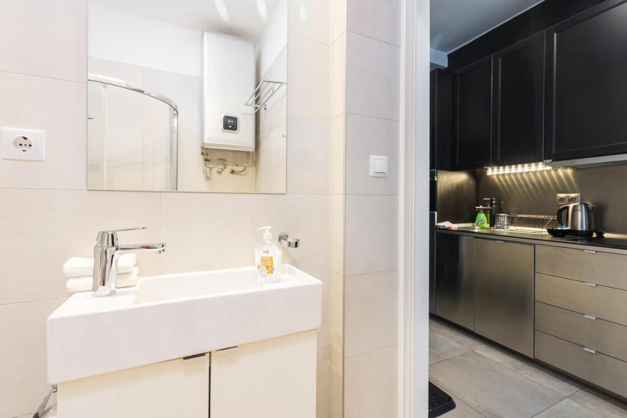 Bright Studio With Parliament View, Free Parking Budapest Esterno foto